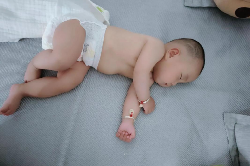 汉中怀孕多久会显肚子